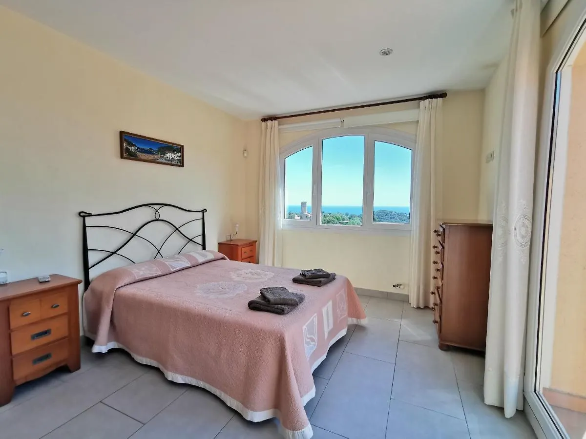 הוילה בגור Casa Adela