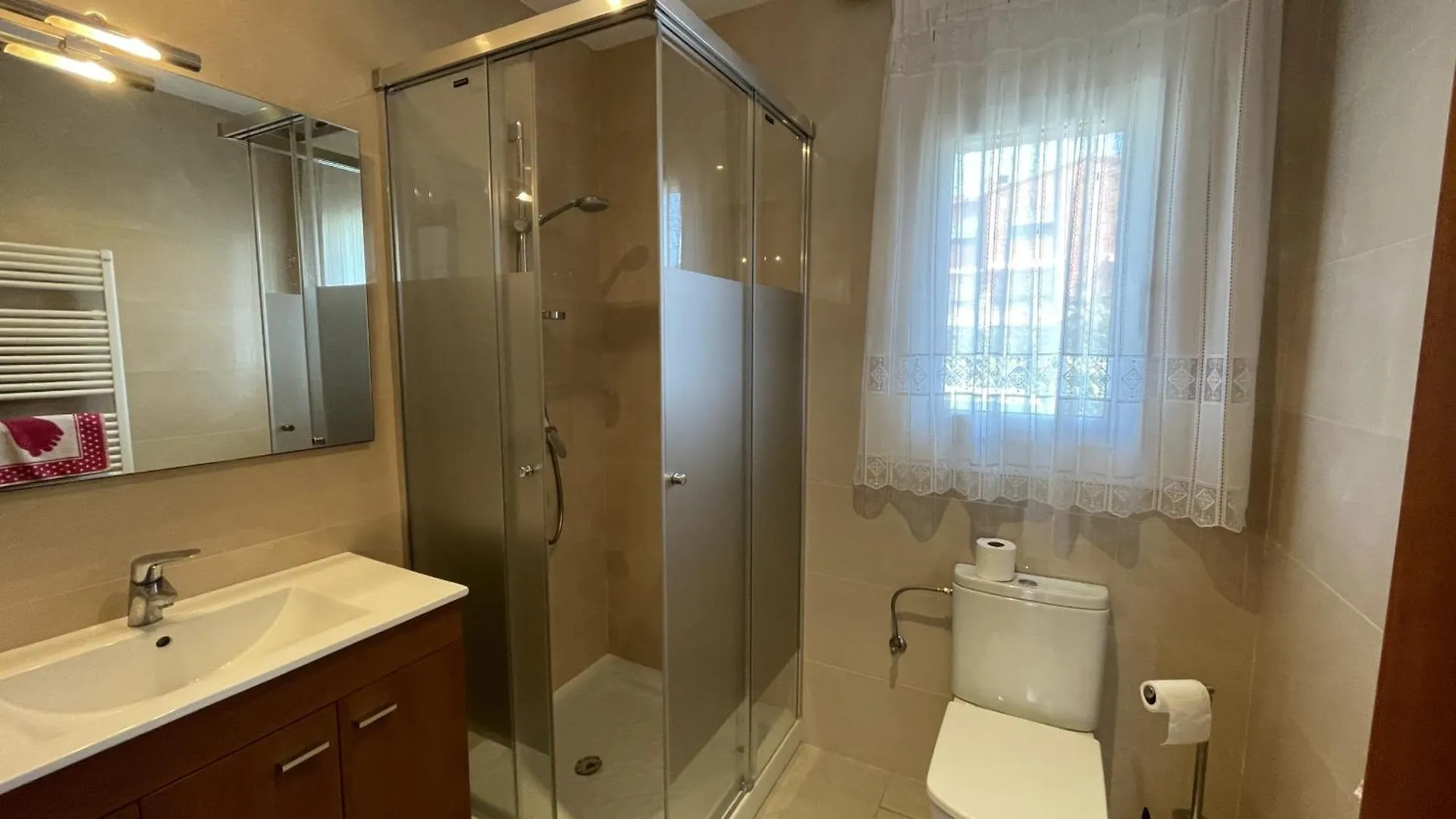 וילה הוילה בגור Casa Adela